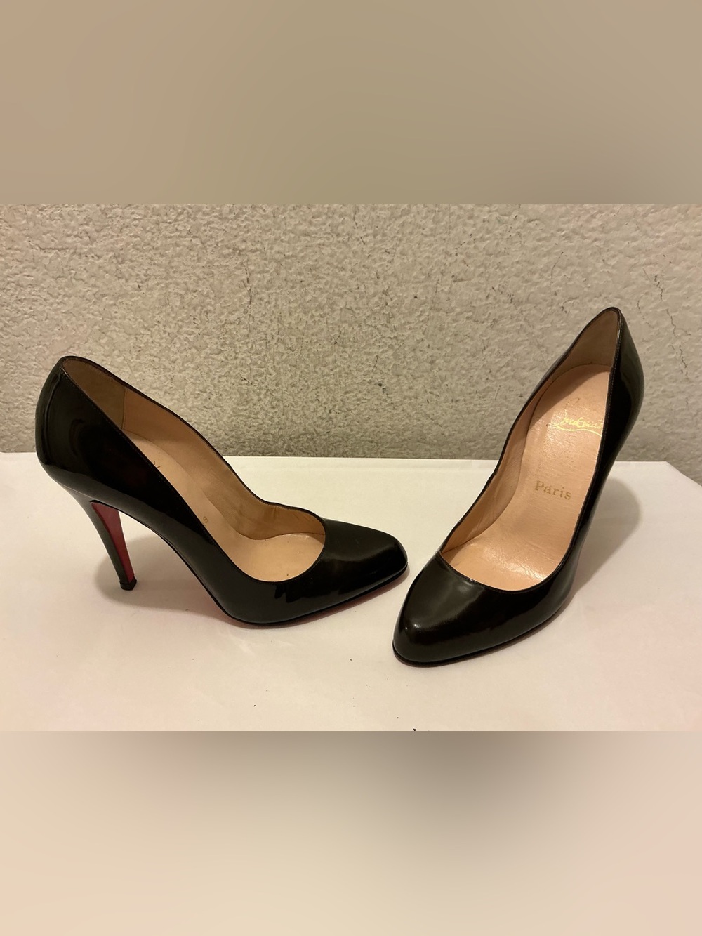 Christian Louboutin Classic Patent Leather dark chocolate Pumps - Women's Heels